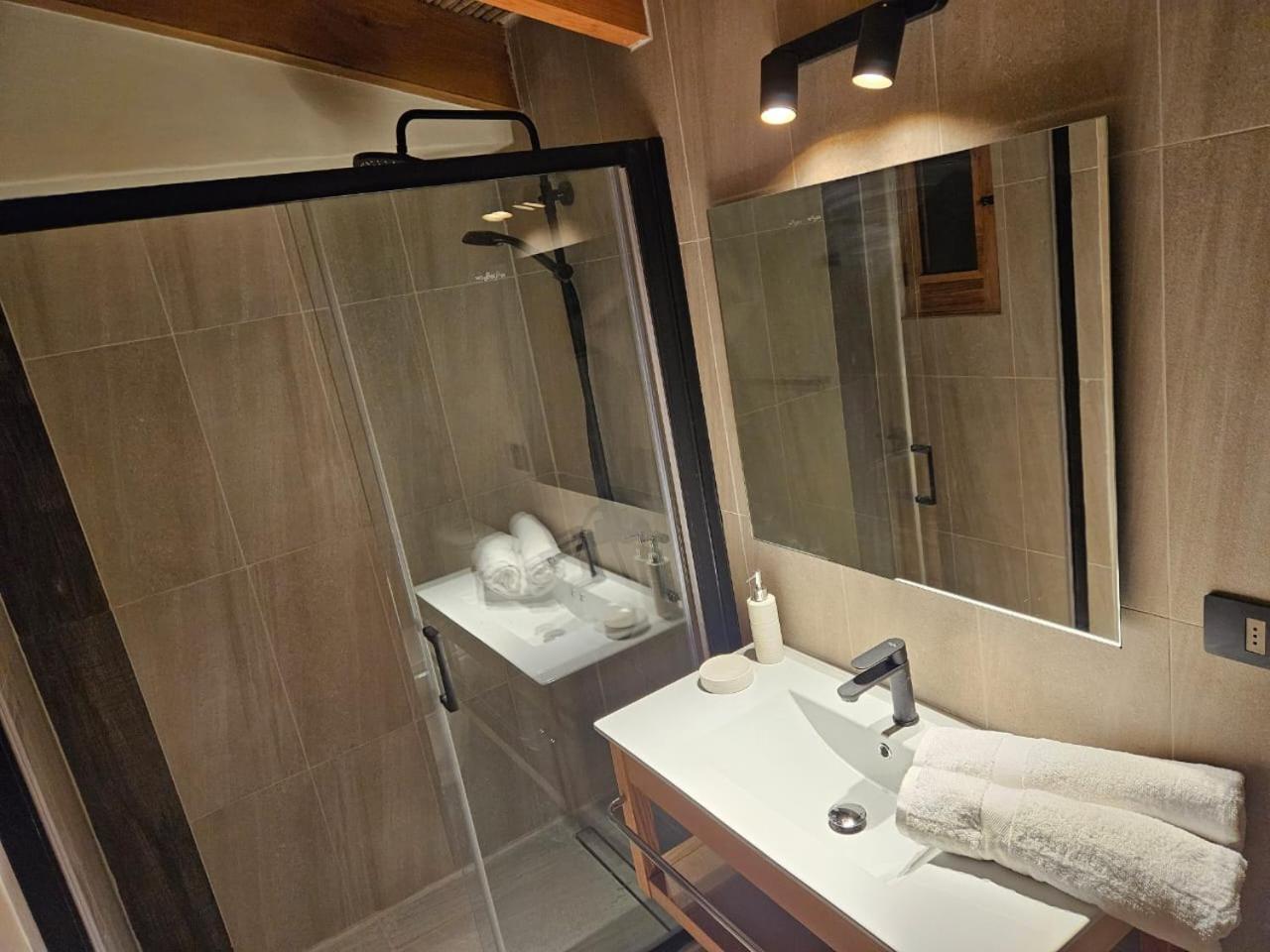 Hotel Pirwa Сан Педро де Атакама Екстериор снимка